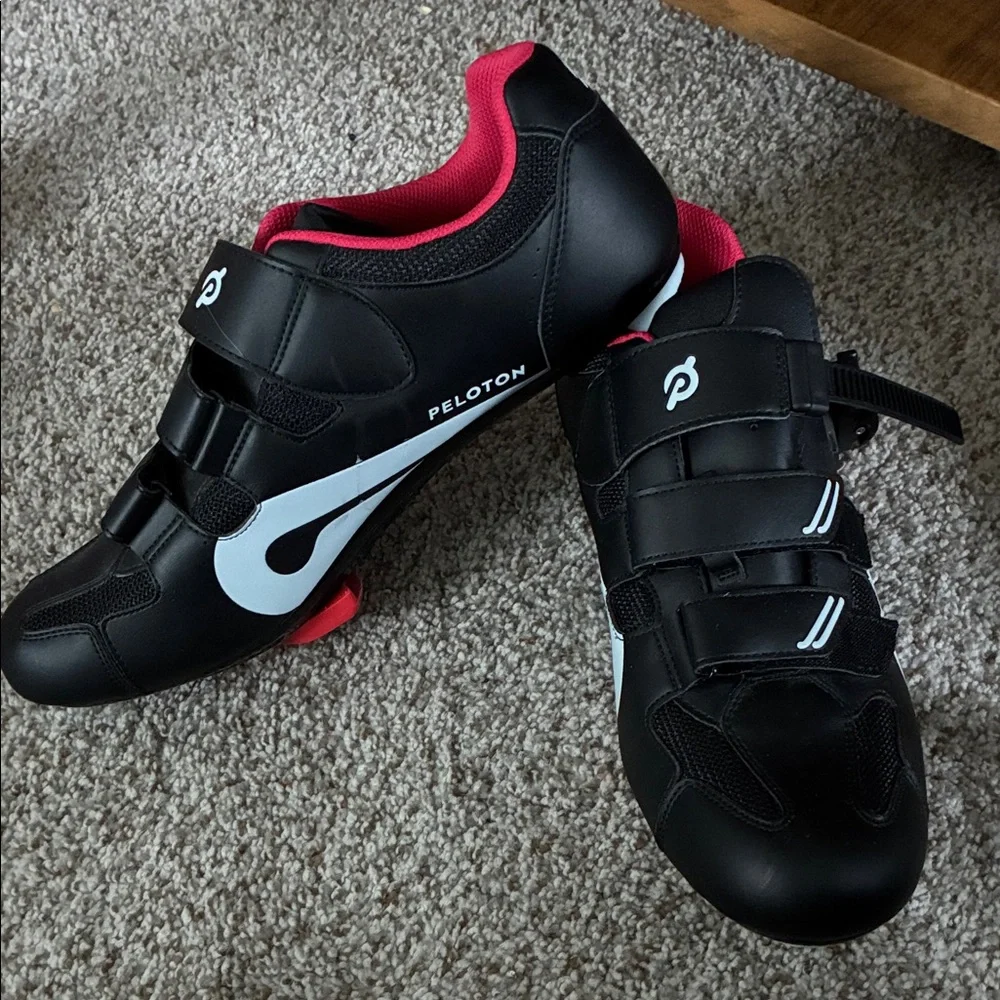 Peloton Spin Shoes - Picture 2 of 5